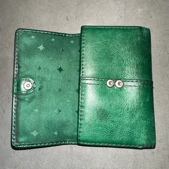 Fossil Emerald Green Leather Wallet - Picture 3 of 8